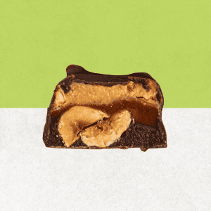 Intérieur barre Fizi noisette et caramel enrobé de chocolat - Fizi