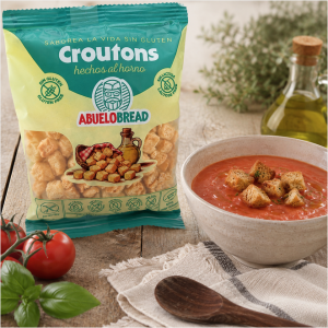 Gaspacho accompagné des mini croûtons sans gluten et vegan - Abuelobread
