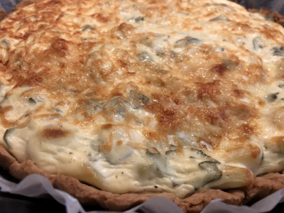 Tarte salée sans gluten à la ricotta et aux feuilles de menthe