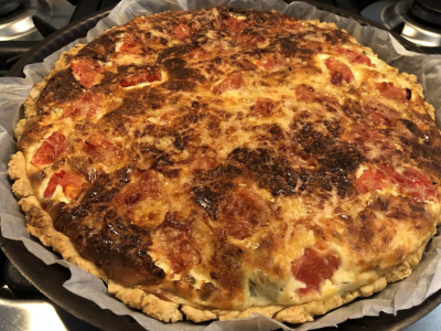 Tarte sans gluten mascarpone tomate, thym et ciboulette