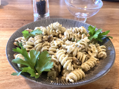 Pâtes Fusilli en sauce noix de cajou vegan et sans gluten 